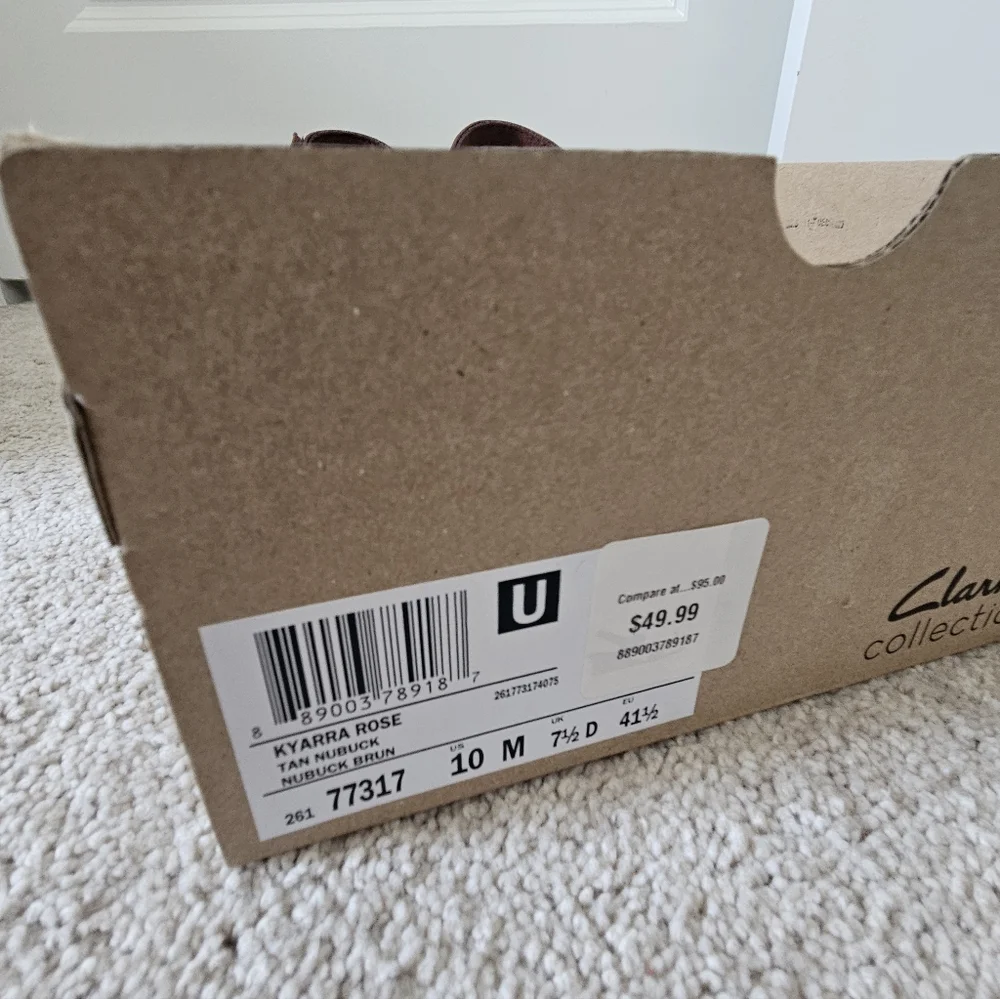 New In Box Clarks Collection Women's Kyarra Rose Nubuck Wedge Sandal Tan Sz 10